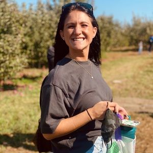 Meet your Posher, Sarina